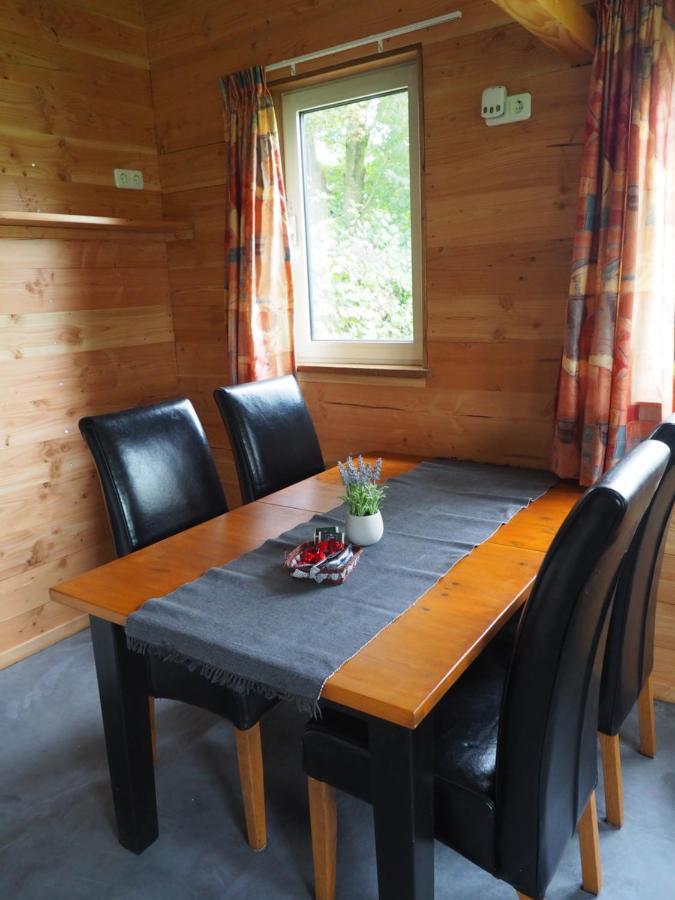 Chalet - Camping 'T Dekske Wintelre Zewnętrze zdjęcie