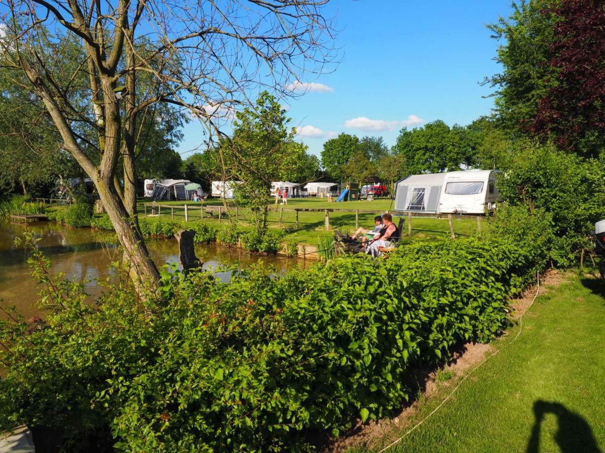 Chalet - Camping 'T Dekske Wintelre Zewnętrze zdjęcie