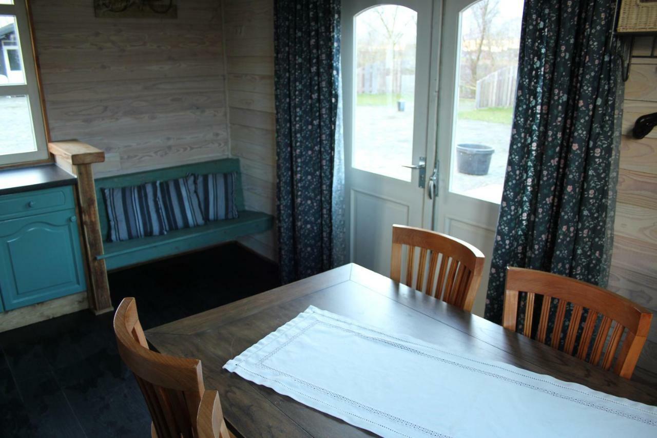 Chalet - Camping 'T Dekske Wintelre Zewnętrze zdjęcie
