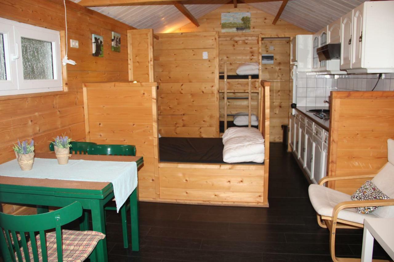Chalet - Camping 'T Dekske Wintelre Zewnętrze zdjęcie